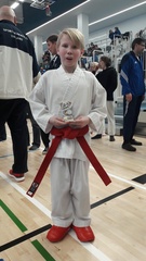 Miska hopeaa kumite U12 -35kg