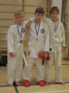 Kumite alemmat vyöt